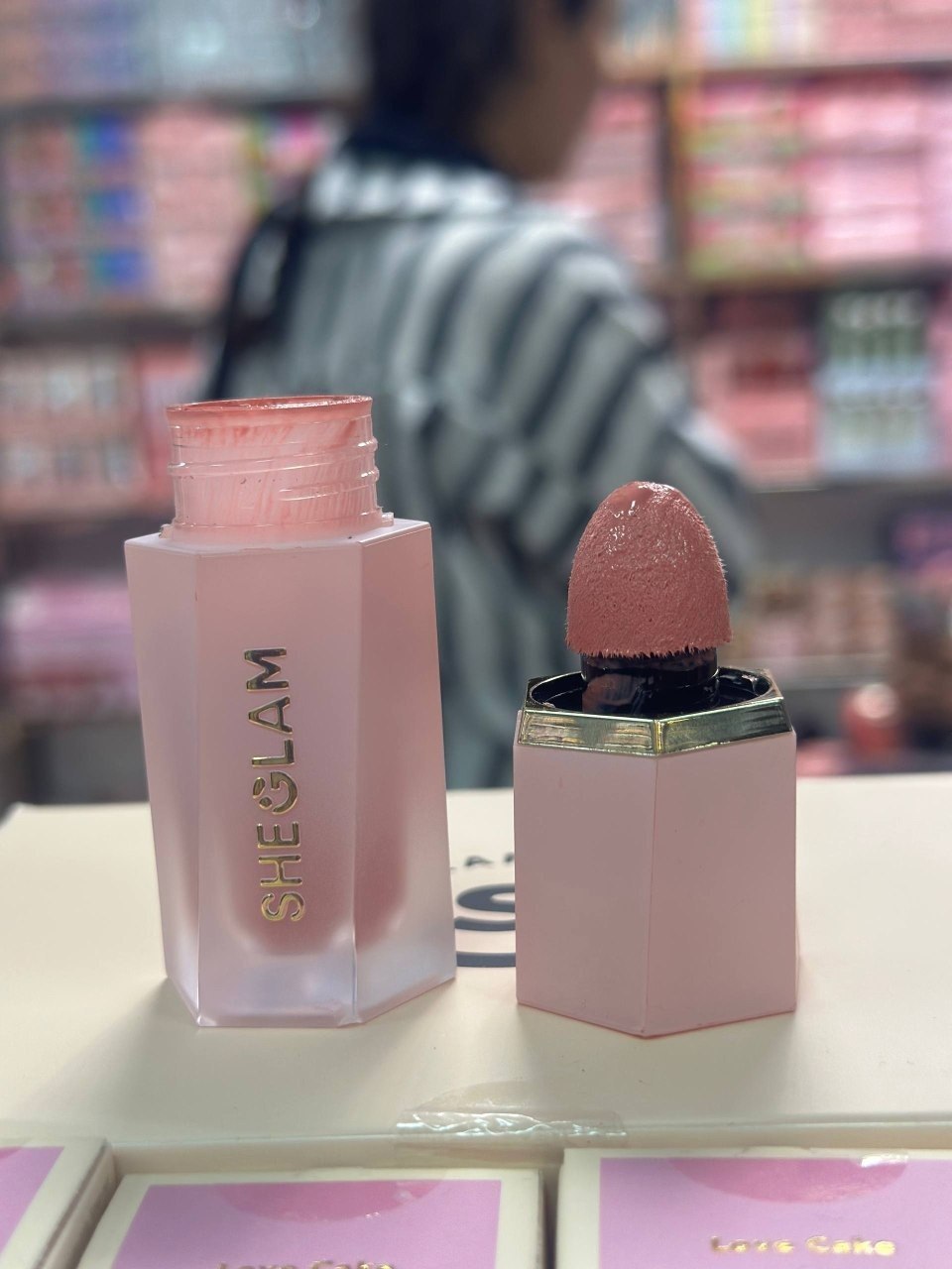 رژگونه شیگلم لاو کیک